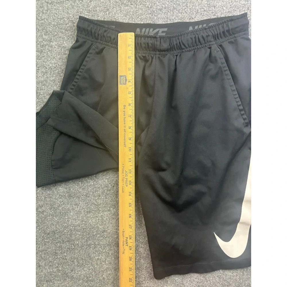 Nike Dri-FIT Shorts Mens Large Black Swoosh Logo Athletic Gym Training 66218